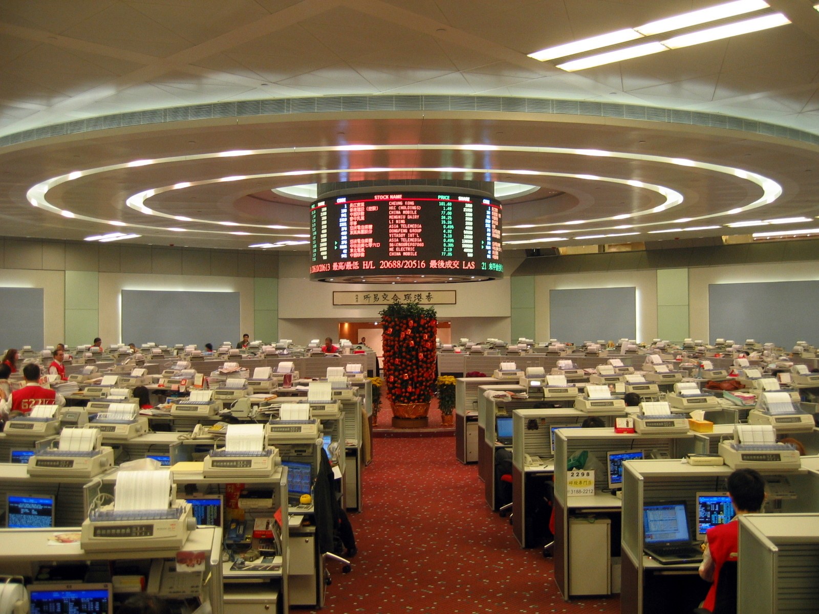 停牌公司增19%至102家，三年來首次除牌多於復牌