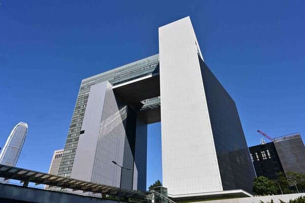 宏福苑獨委會報告　點名四部門須負責　168罹難僅何永賢請辭