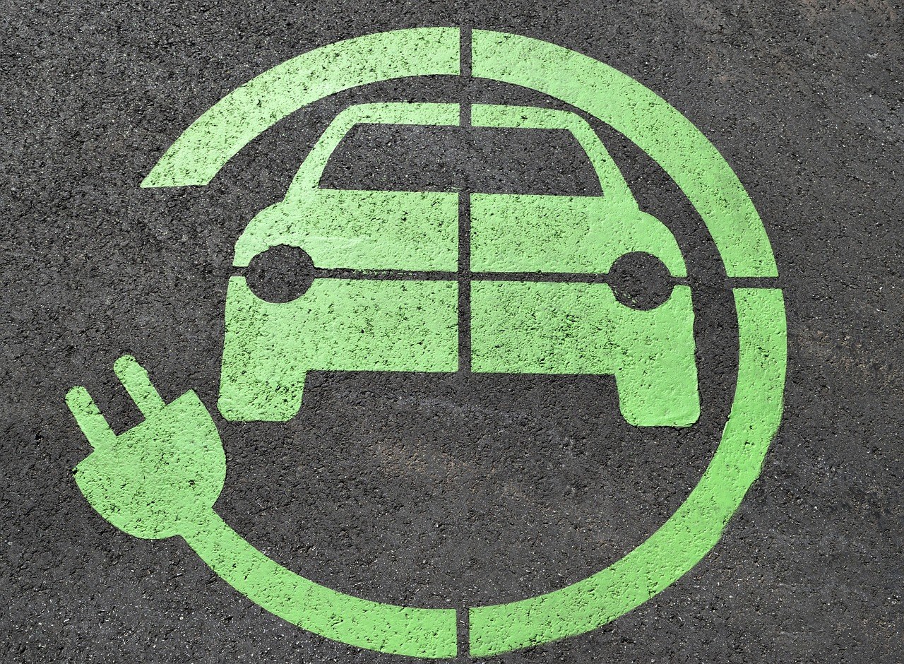 綠創大會落地香港 明年設首個超級電動車充電站