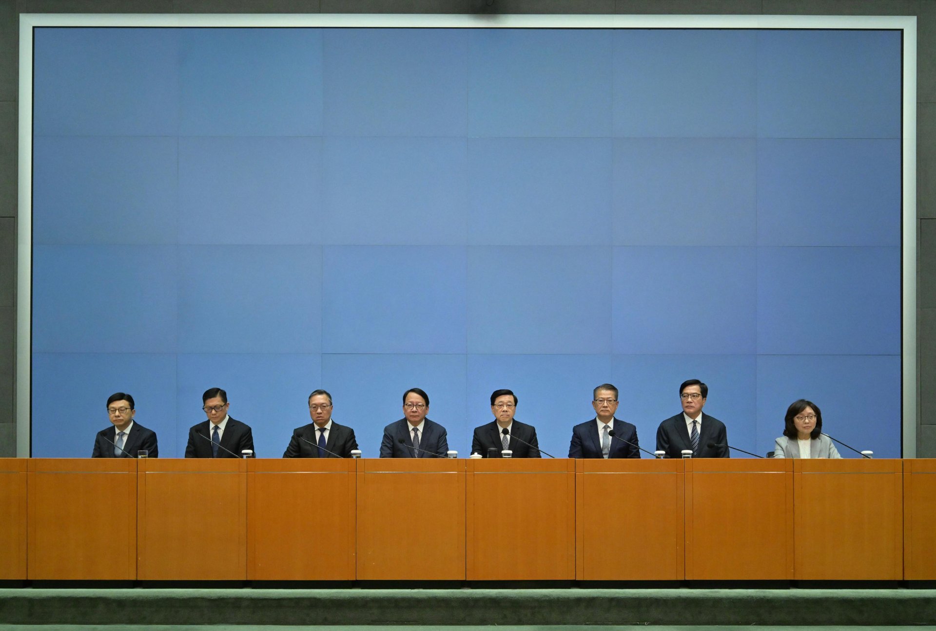 宏福苑報告｜居民批高官道歉欠誠意 稱一局長下台「最低消費」